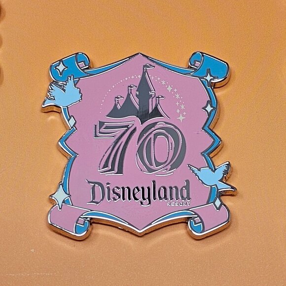 NEW!!! D23-Exclusive Disneyland 70th Anniversary Destinations Sleeping Beauty Ca - Picture 1 of 4
